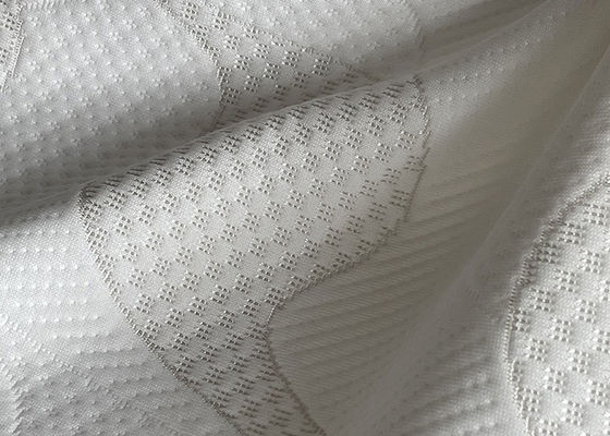 La microfibra pesada de la tela del colchón del poliéster grabó en relieve la tela de tapicería